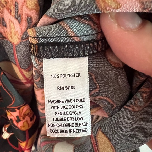 Marc New York floral top with faux leather trim - Picture 7 of 8